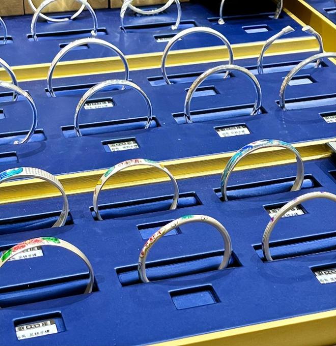 假率超过75%很多人天天用孩子也爱戴开元棋牌app致癌物超标1179倍造(图12)