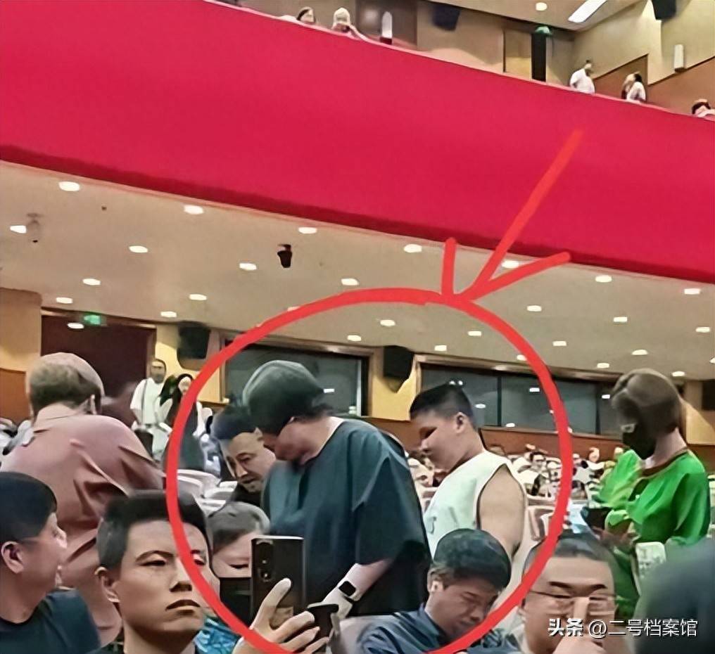 被王惠宠成少爷难怪郭麒麟拒当继承人开元棋牌10岁郭汾阳戴耳环留小辫(图4) 被王惠宠成少爷难怪郭麒麟拒当继承人开元棋牌10岁郭汾阳戴耳环留小辫(图4)