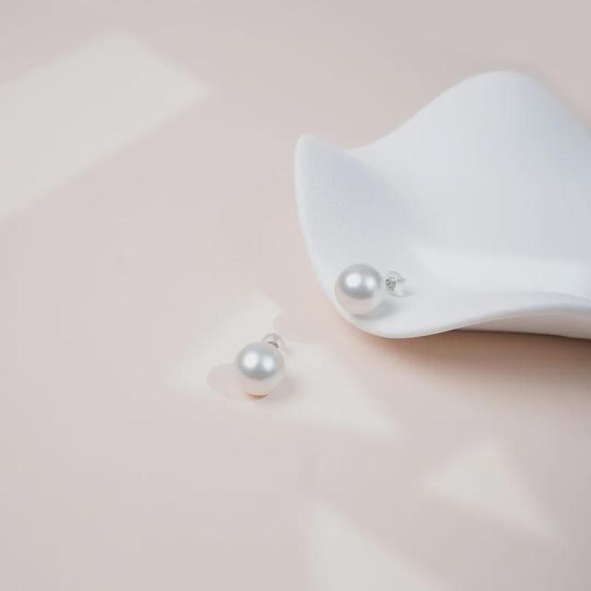 季专场不必翻遍首饰盒一颗珍珠搞定所有场合开元棋牌网站满就赠！国货珍珠之光阮仕秋(图2)