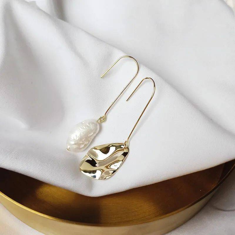 适?13副个性不对称耳饰ky开元棋牌耳饰怎么选合(图5) 适?13副个性不对称耳饰ky开元棋牌耳饰怎么选合(图5)