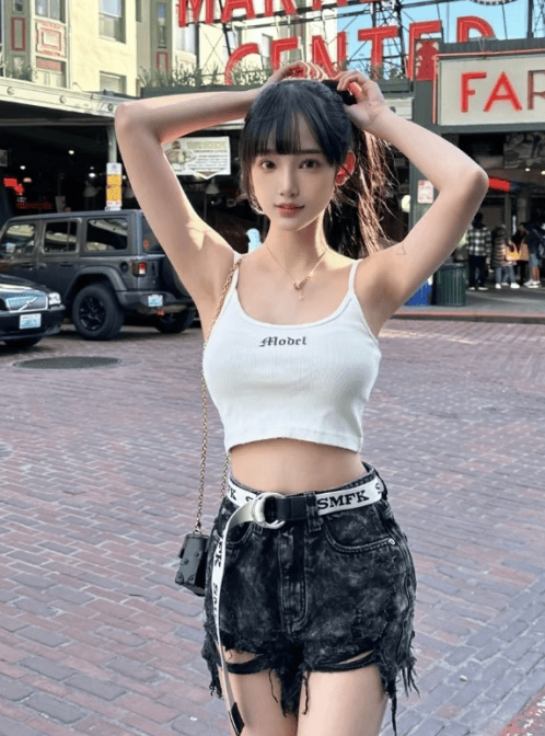 女友戴200万项链背20万包包引猜测？开元棋牌app林俊杰与小21岁网红官宣(图8)